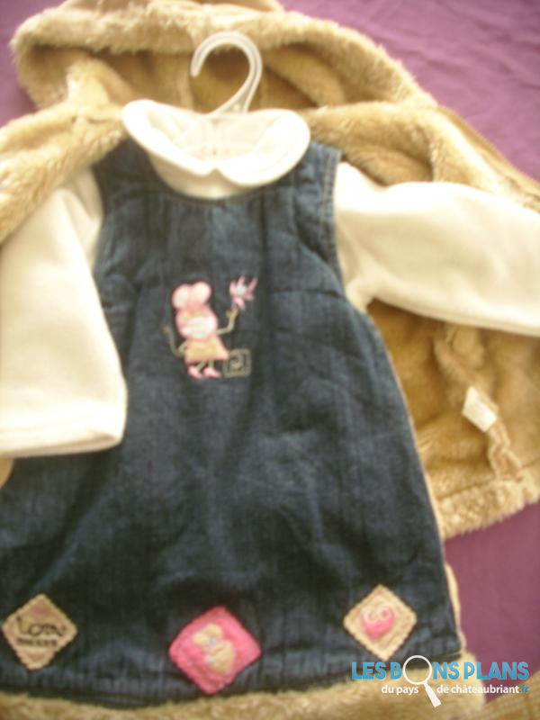robe + manteau+ sweet pour enfant (12 mois)